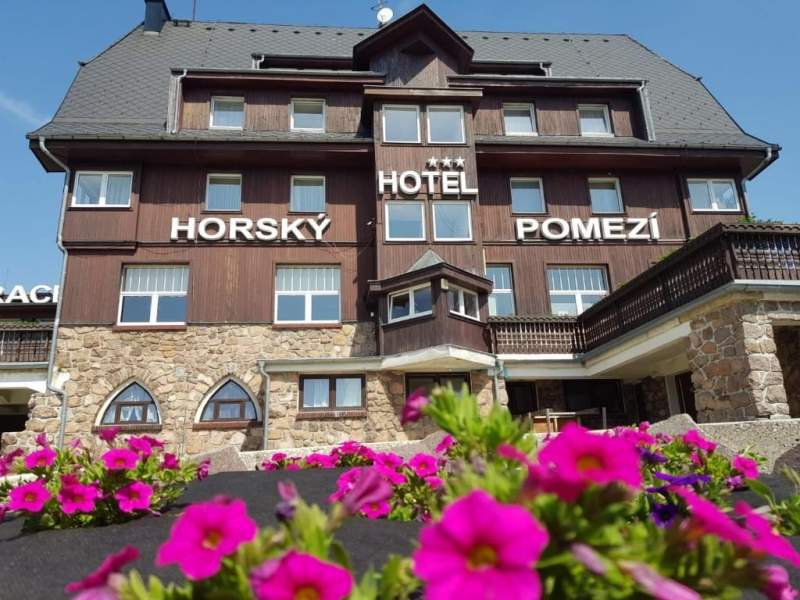 mountain hotel pomezí