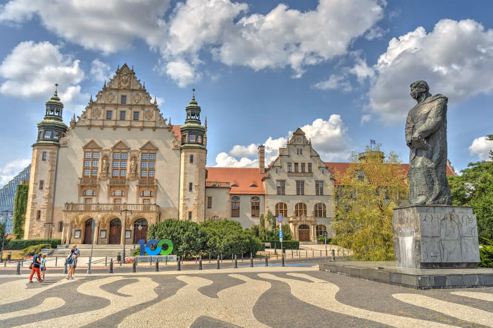 Adam Mickiewicz University