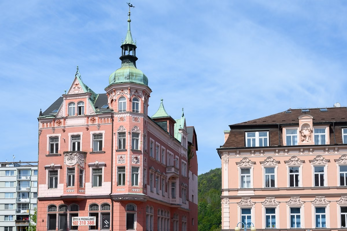 Corner house on Masaryk Square in Děčín