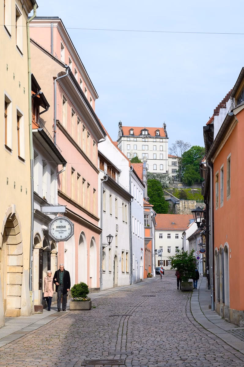 Schmiedestraße in Pirna with a view of Sonnenstein Castle