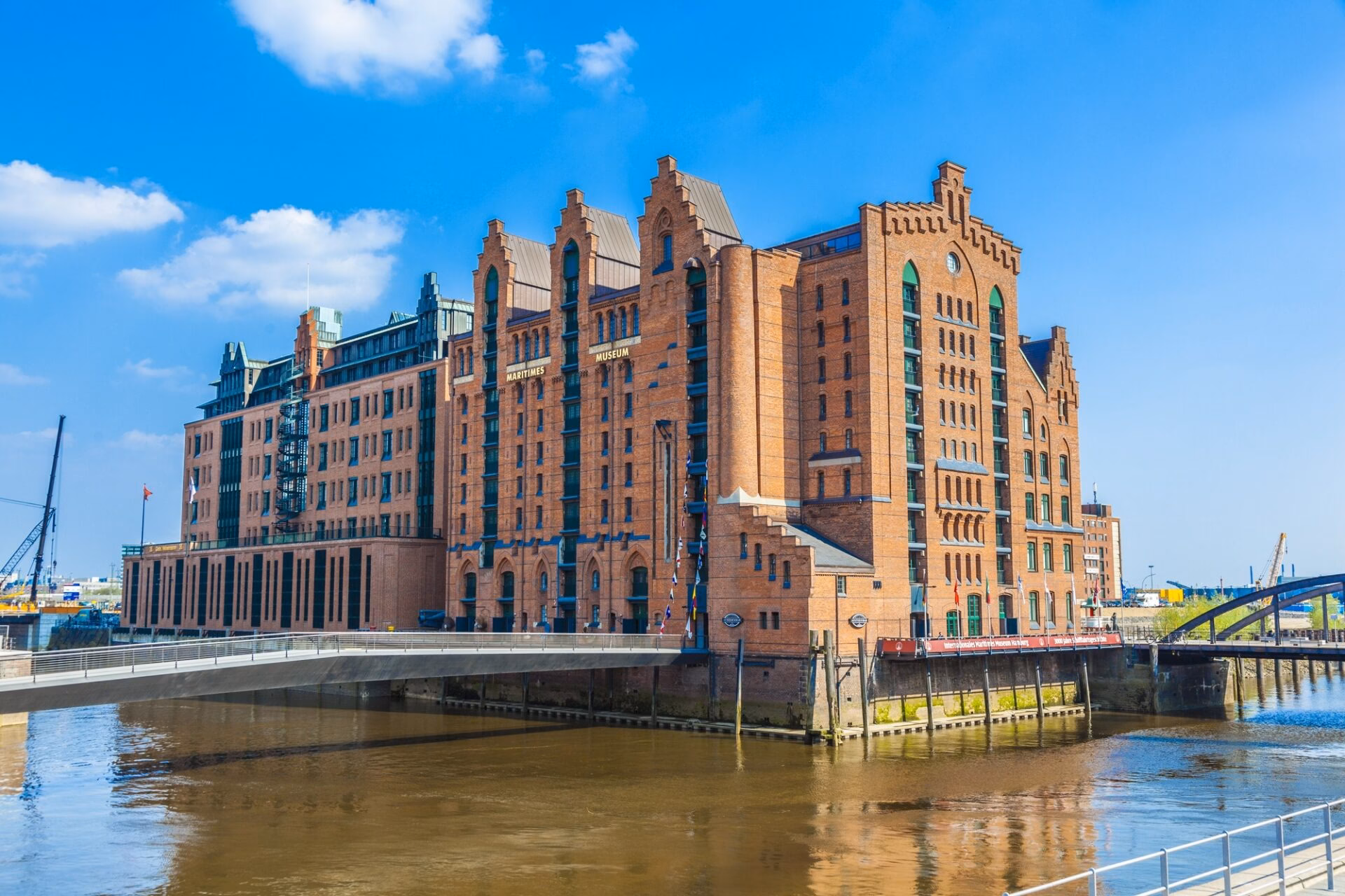 Międzynarodowe Muzeum Morskie w historycznym magazynie Speicherstadt