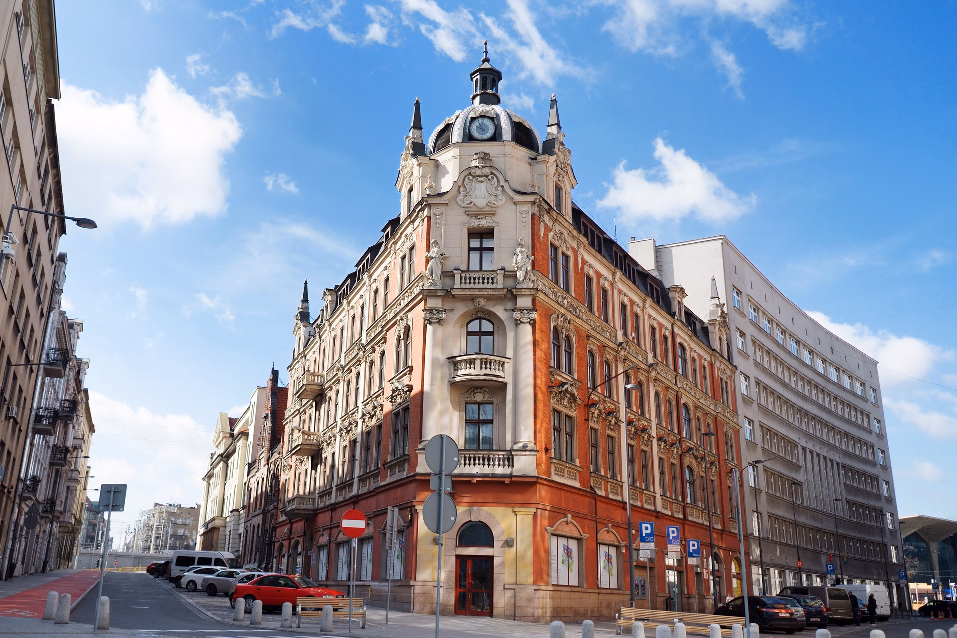A corner apartment building in the centre of Katowice